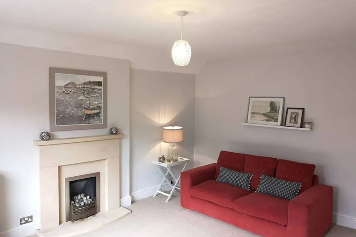 Spacious and Homely 3 Bedroom Clifton Flat