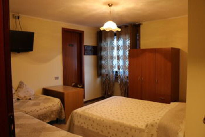Room 28 of 62