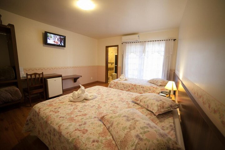 Room 19 of 181