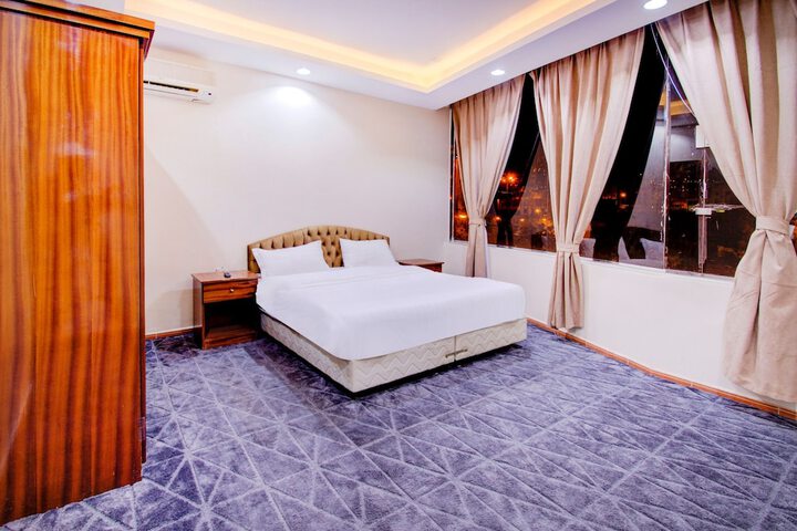 Room 21 of 53