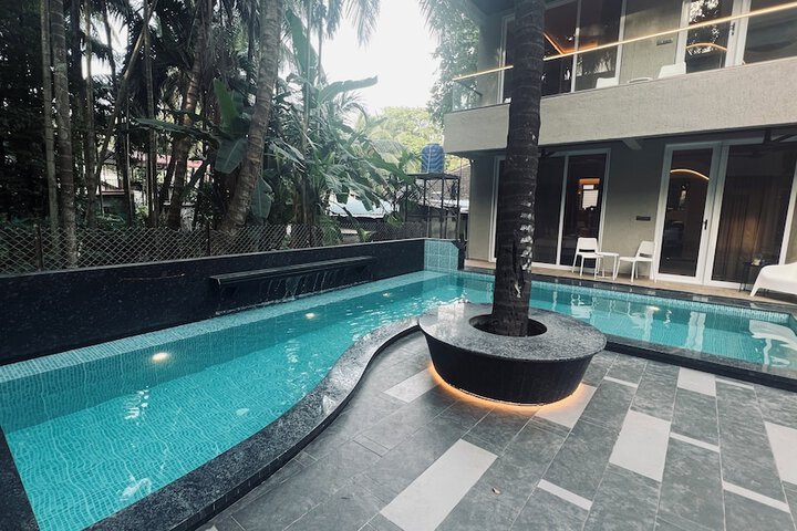 Pool 22 of 32