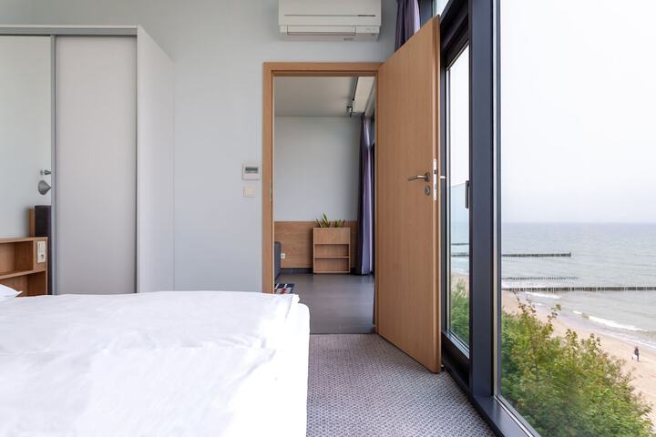 Room 21 of 44