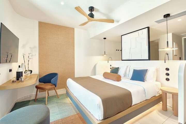 Room 20 of 182