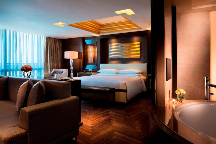 Room 12 of 47