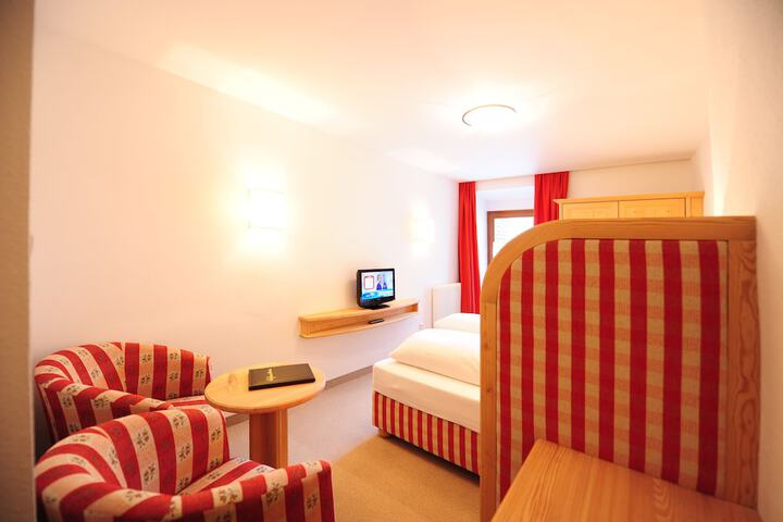 Room 10 of 88