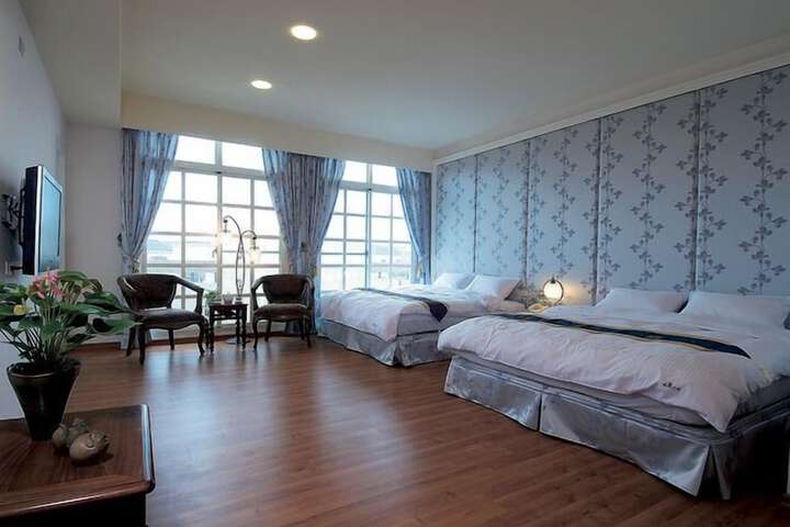 Room 15 of 51