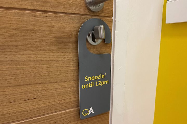 Room 196 of 296