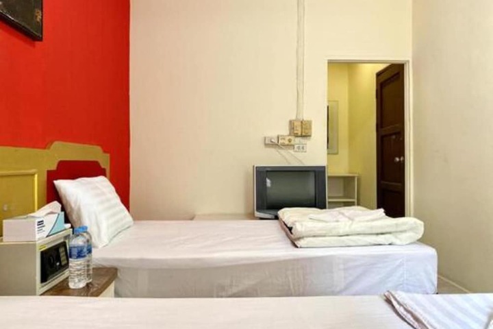Room 4 of 53
