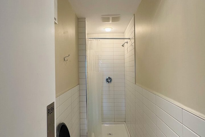 Room 31 of 35