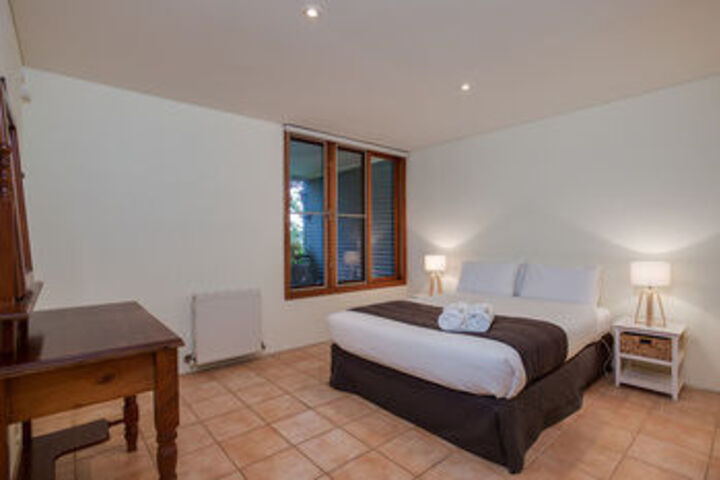 Room 14 of 32