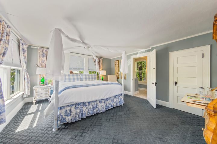 Room 22 of 78