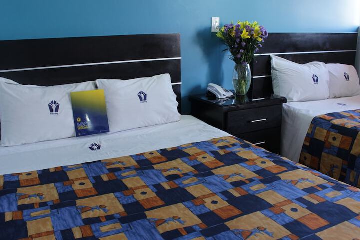 Room 5 of 16