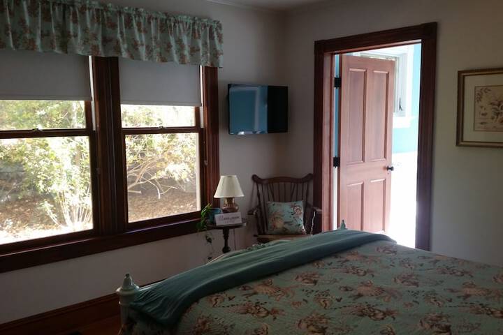 Room 10 of 29