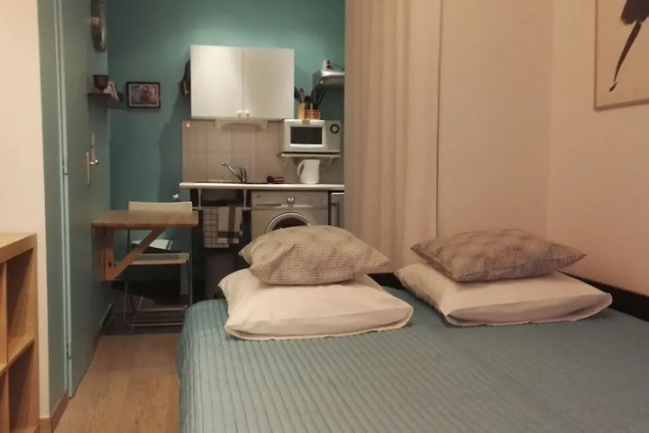 Room 4 of 11