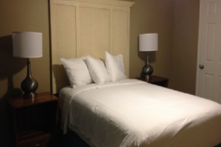 Room 33 of 144