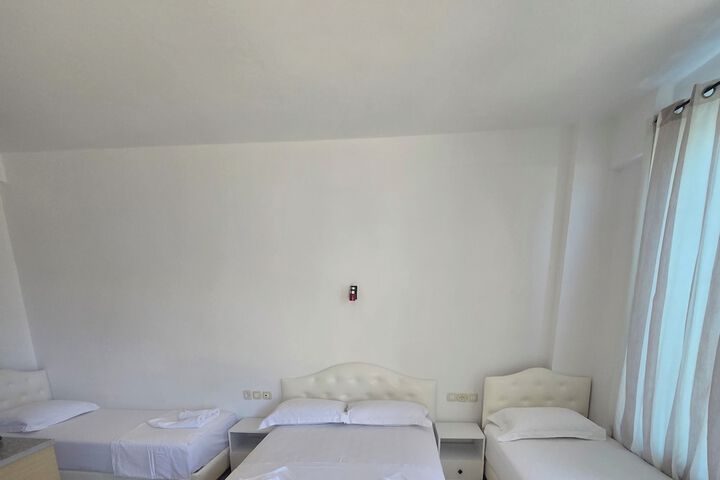 Room 35 of 59