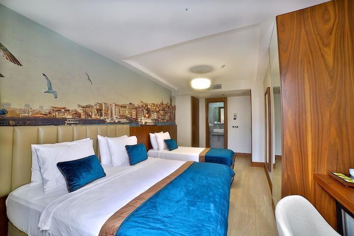 Room 3 of 36