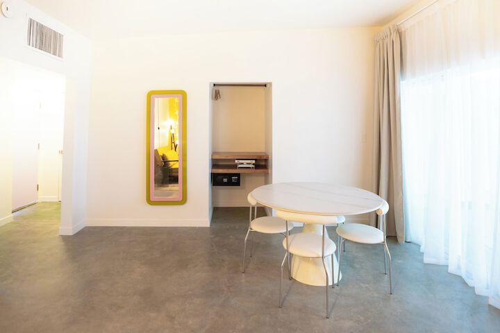 Room 38 of 68