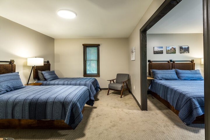 Quadruple King Size Bed (17 of 55)