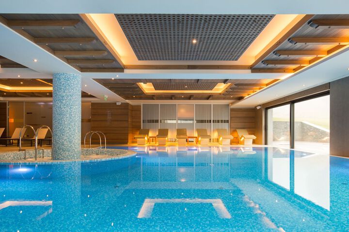 Pool 45 of 81