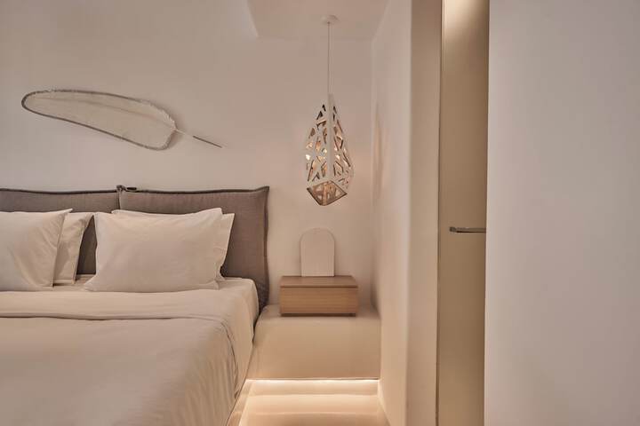 Room 19 of 83