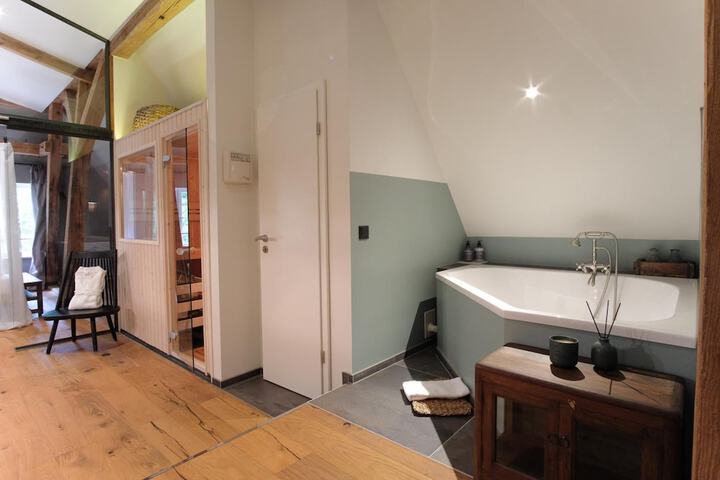 Room 25 of 45