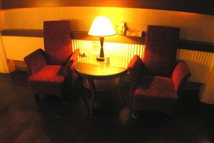 Room 3 of 52