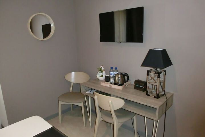 Room 32 of 62