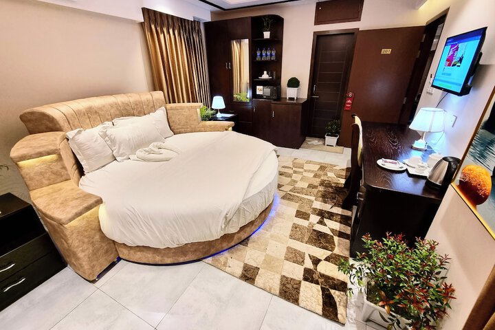 Room 14 of 26