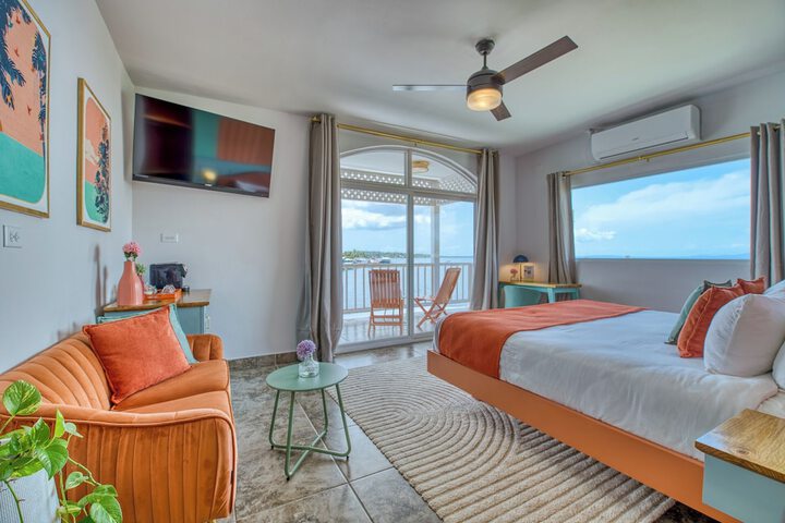 Room 32 of 63