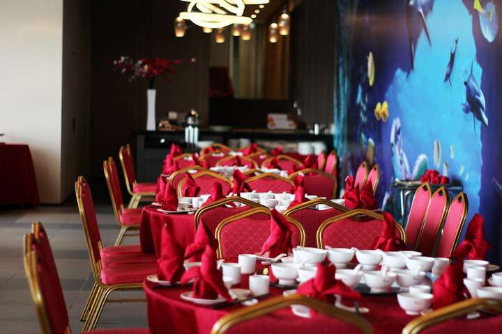 Ballroom/Hall 53 of 61