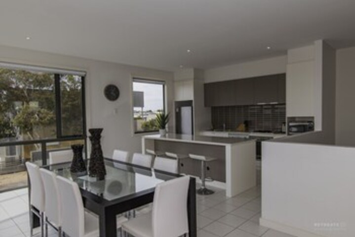 2 Sunset Place Torquay
