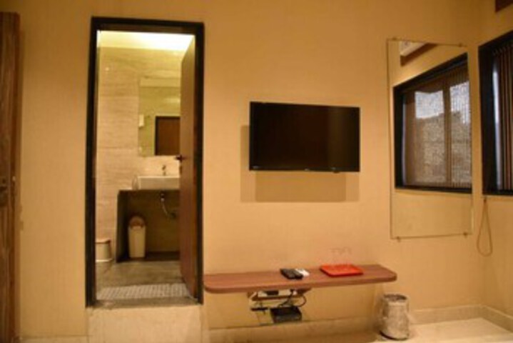 Room 29 of 54