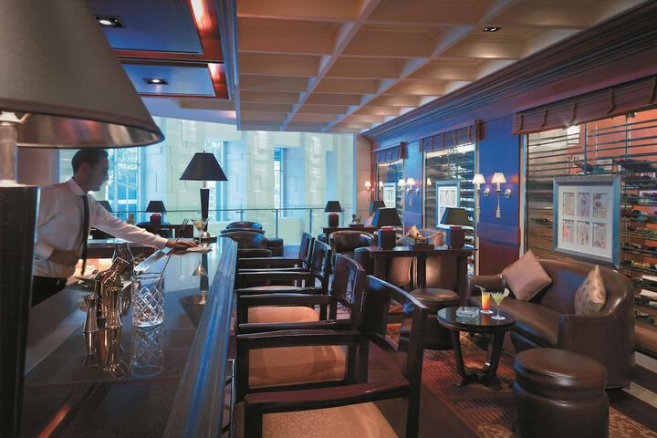 Lounge 96 of 121