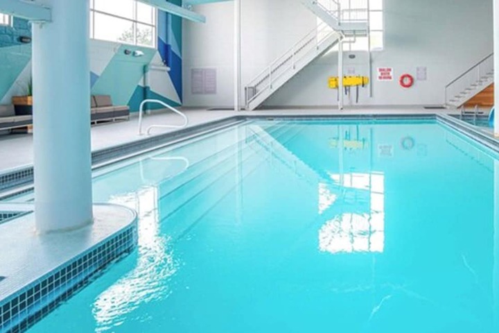 Hotel with Pool