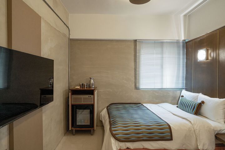 Room 92 of 199