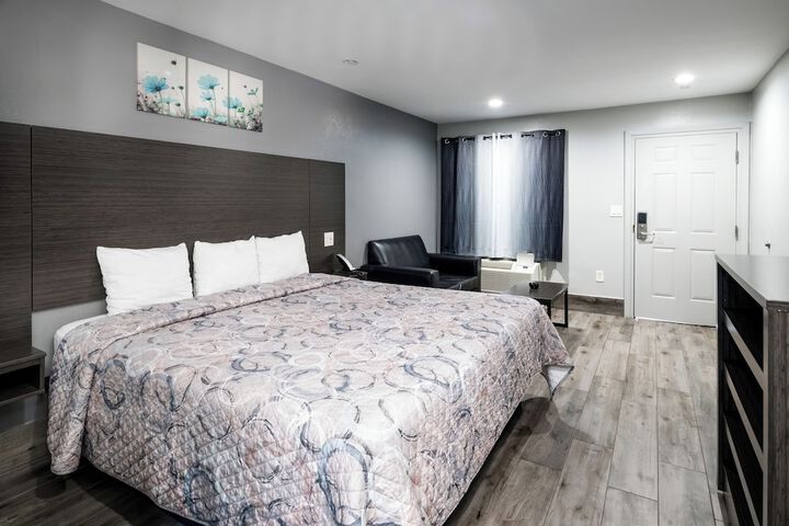 Room 8 of 51