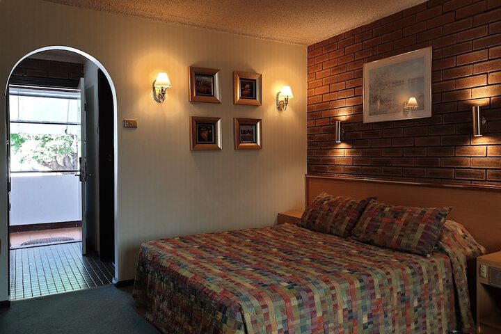 Room 3 of 19