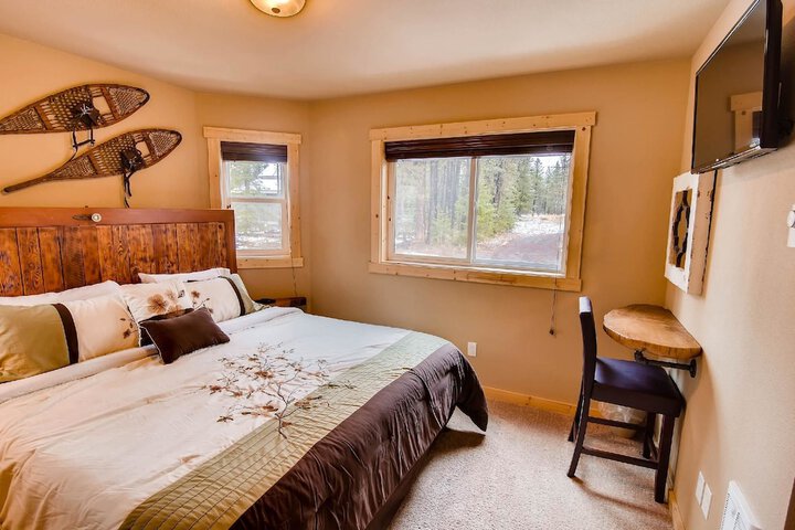Room 3 of 22