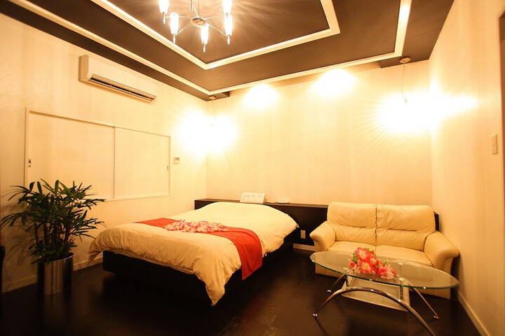 Room 3 of 14