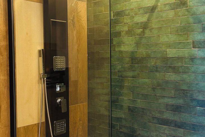 Room 165 of 183