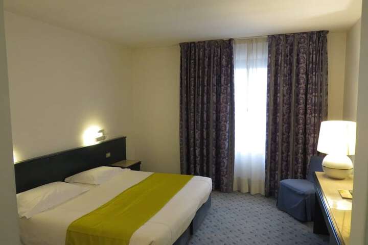 Room 7 of 31