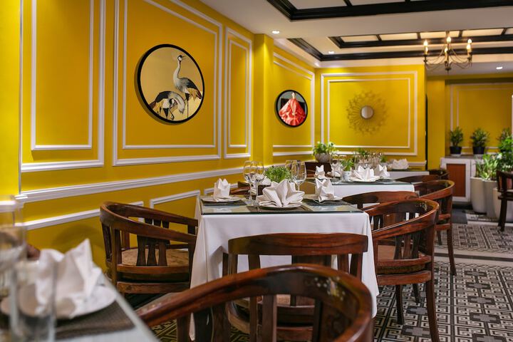Dining Photos