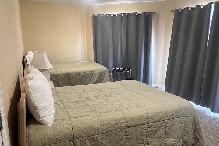 Room 9 of 28