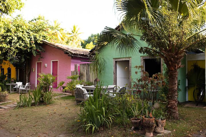 Hotel Exterior 194 of 196
