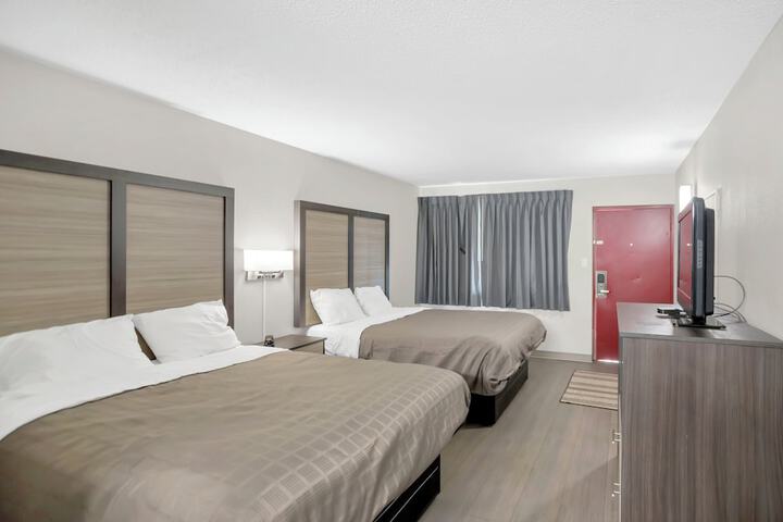 Room 6 of 27