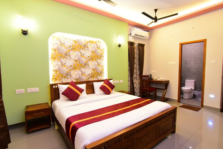 Room 9 of 26