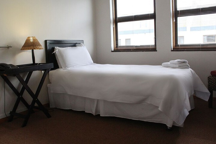 Room 8 of 25