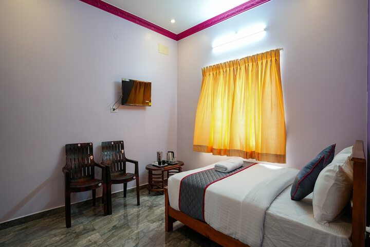 Room 3 of 10