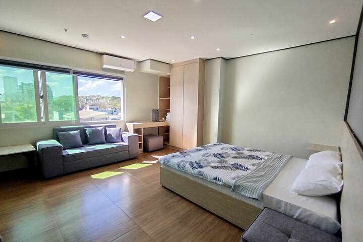 Room 13 of 29